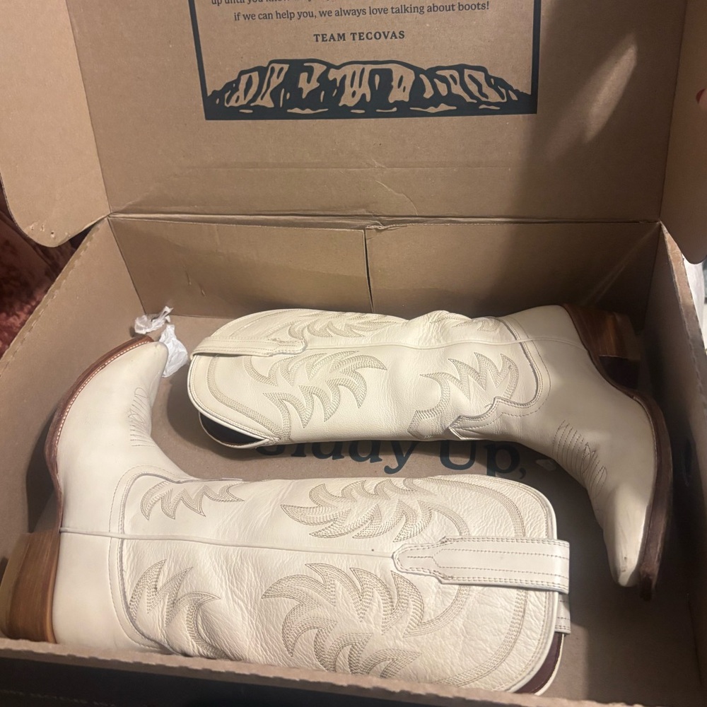 Tecova’s The Annie Cowgirl Boot in bone/cream. Fit like 8. New 345. Box included